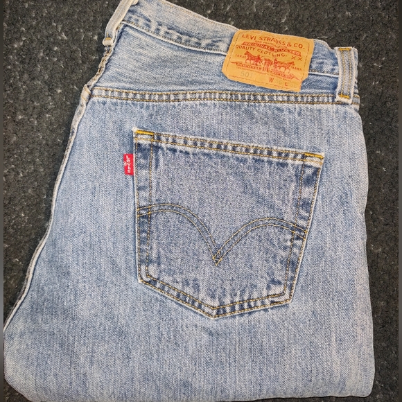 Levi's 501 Jeans - Picture 3 of 15